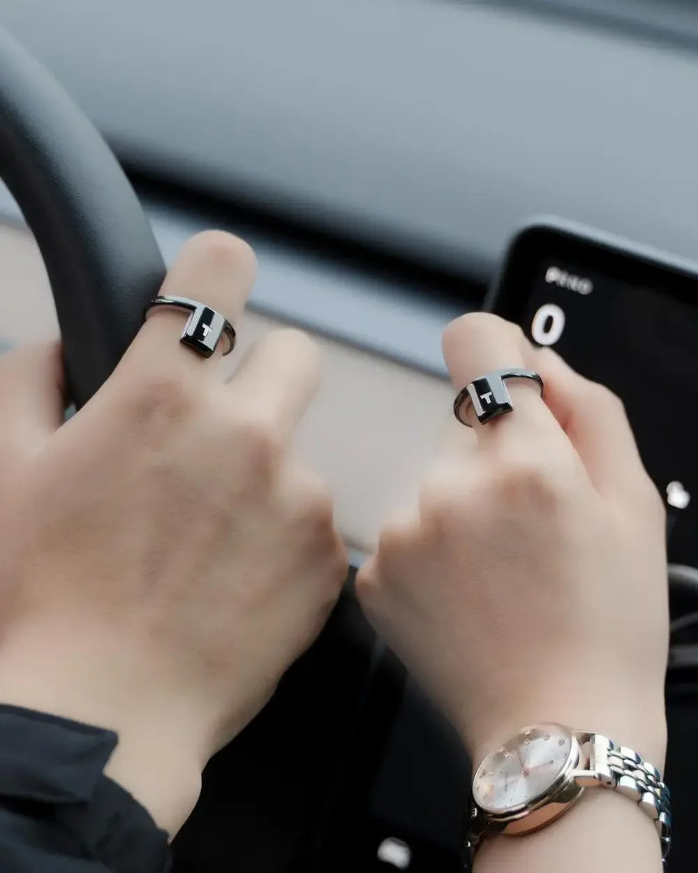 ElectraCraft Tesla Key Ring – Stylish Smart Access for Your Car